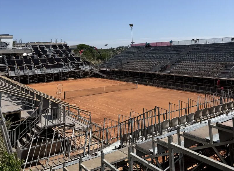 Montagem da infraestrutura tecnológica do Millennium Estoril Open